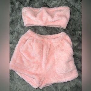 Pink 2 piece sleep set. Size small good condition lightly worn